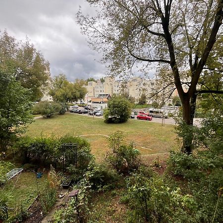 Apartament- Metro Trocka Warschau Buitenkant foto