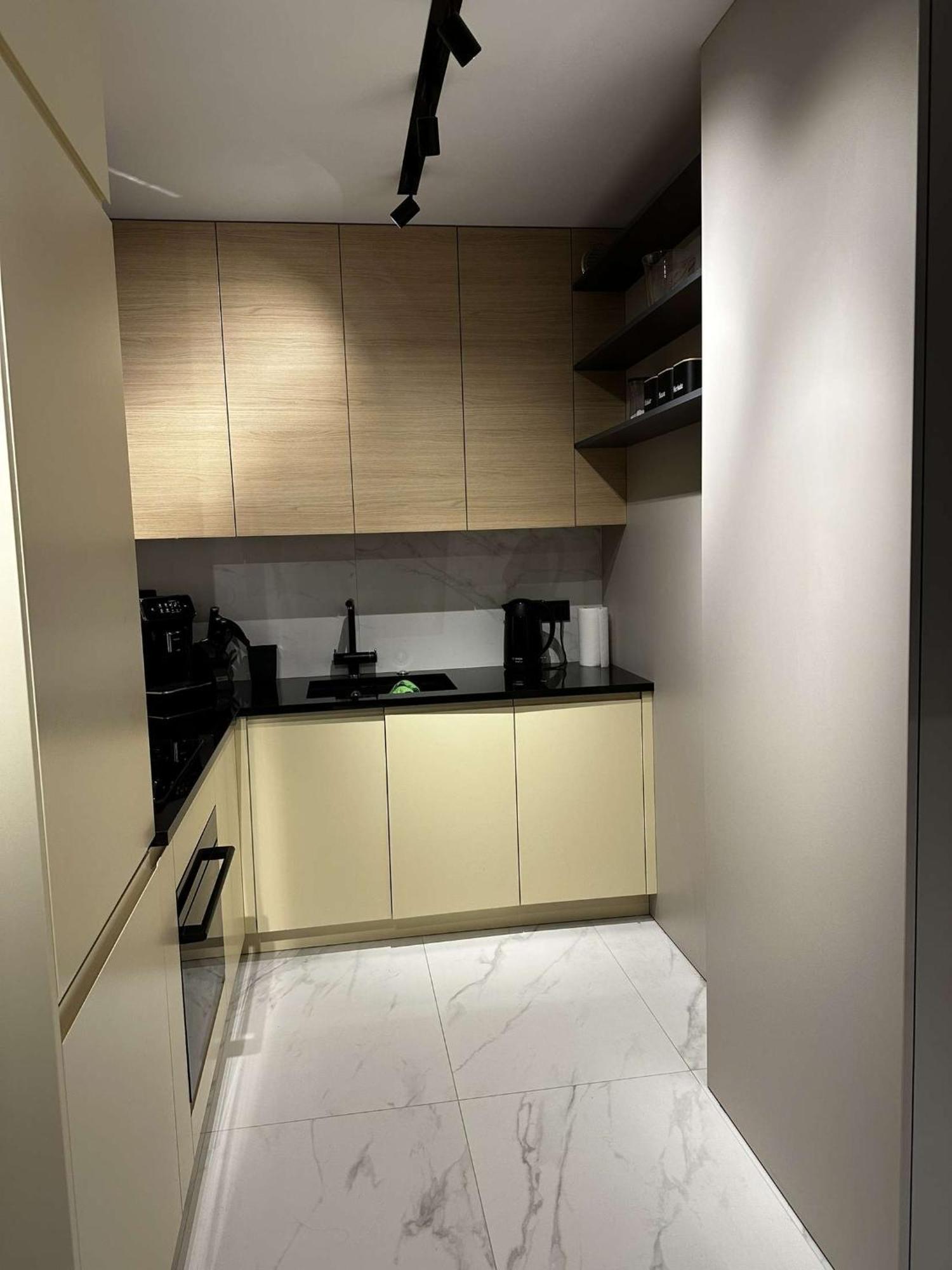 Apartament- Metro Trocka Warschau Buitenkant foto
